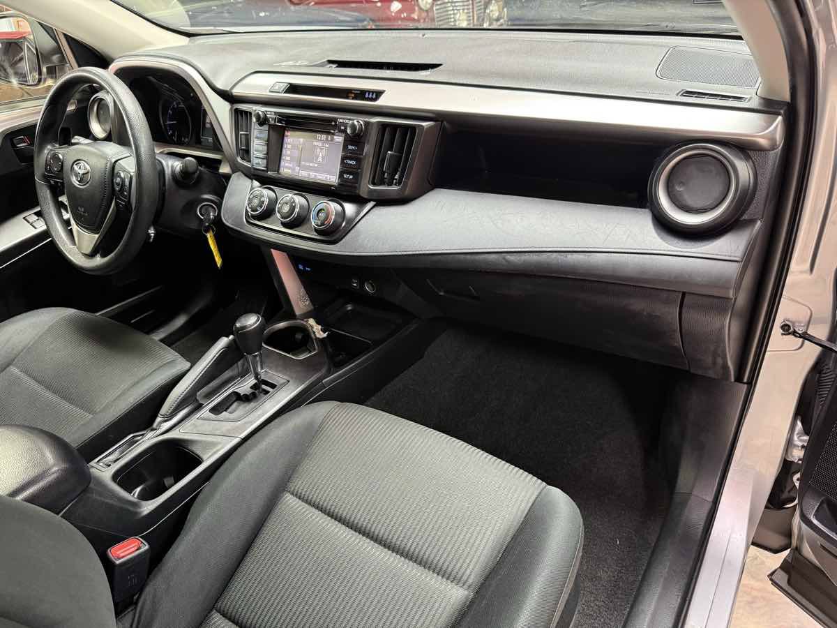 Used 2018 Toyota RAV4 LE w/ All Weather Liner Package AWD/4WD image 11