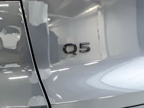Certified 2025 Audi Q5 Premium Plus w/ Premium Plus AWD/4WD image 27
