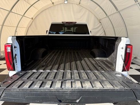 Used 2024 GMC Sierra 3500 SLT w/ SLT Premium Package image 5