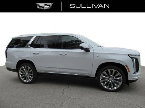 New 2026 Cadillac Escalade Luxury w/ LPO, Radiant Package AWD/4WD image 2