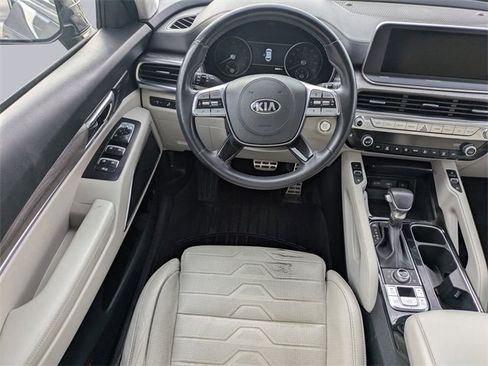 Used 2020 Kia Telluride SX w/ SX Prestige Package image 18