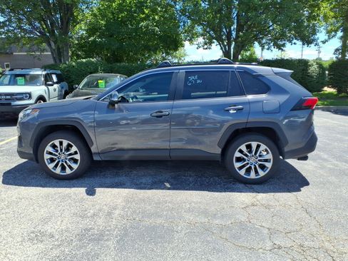 Used 2025 Toyota RAV4 XLE Premium FWD image 5