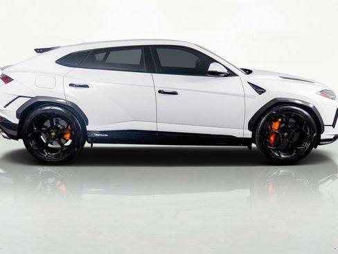 Used 2023 Lamborghini Urus Performante image 5