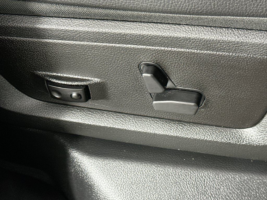 Used 2023 RAM 2500 Laramie w/ Night Edition AWD/4WD image 24