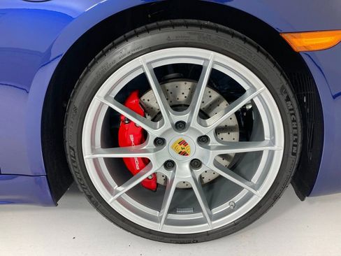 Certified 2025 Porsche 718 Cayman GT4 image 21