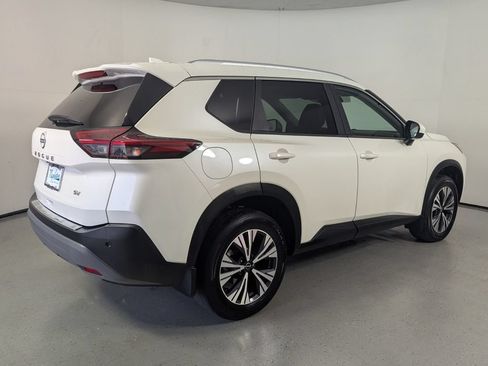 Used 2023 Nissan Rogue SV w/ SV Premium B Package FWD image 7