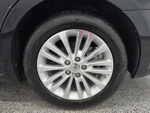 Used 2013 Toyota Avalon XLE Touring FWD image 33