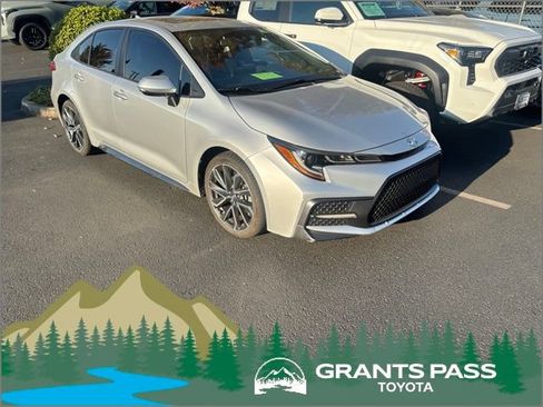 Certified 2021 Toyota Corolla SE w/ SE Premium Package FWD image 1