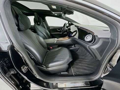 Certified 2022 Mercedes-Benz EQS 580 580 image 32