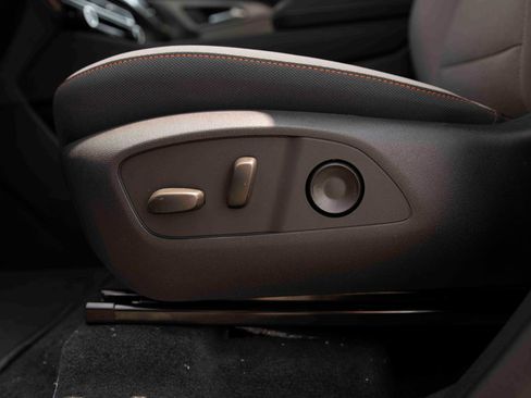 New 2025 Chevrolet Traverse LT image 20