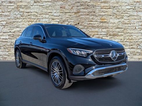 Used 2024 Mercedes-Benz GLC 300 image 1