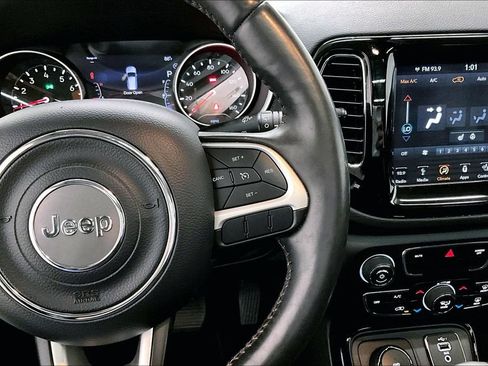 Used 2019 Jeep Compass Limited AWD/4WD image 12
