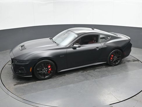 Used 2025 Ford Mustang GT Premium RWD image 38