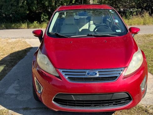 Used 2012 Ford Fiesta SEL image 9