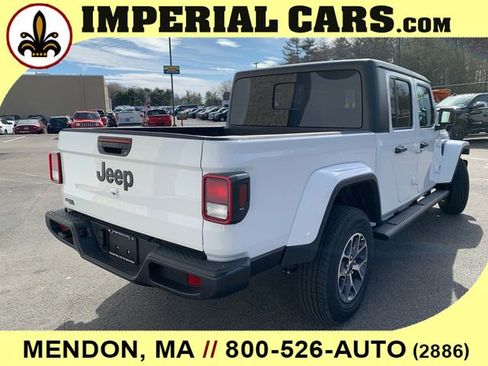 New 2025 Jeep Gladiator Sport image 14