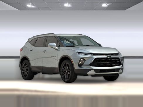 Used 2024 Chevrolet Blazer LT w/ Convenience Package FWD image 7