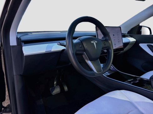 Used 2020 Tesla Model Y Long Range AWD/4WD image 10