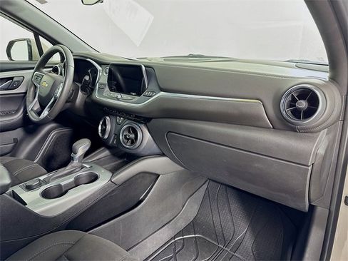 Used 2021 Chevrolet Blazer LT image 28