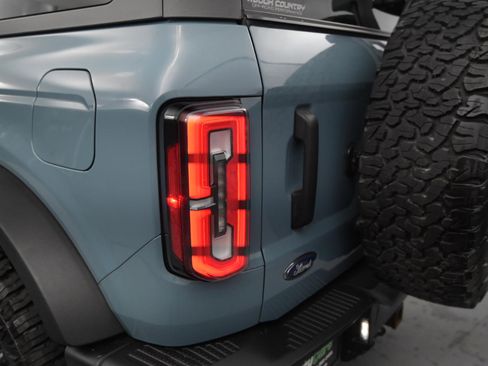 Used 2023 Ford Bronco Badlands image 16