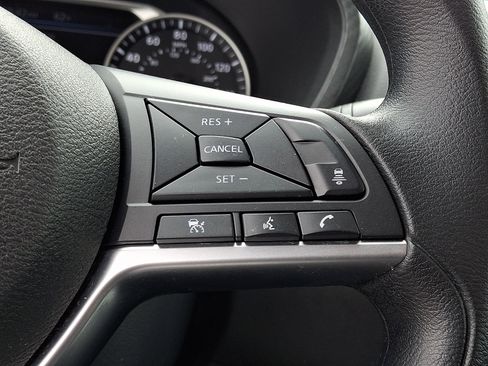 Certified 2023 Nissan Sentra SV FWD image 25