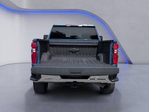 Used 2025 Chevrolet Silverado 2500 LT AWD/4WD image 14