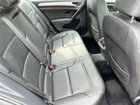 Used 2017 Volkswagen Golf S FWD image 18