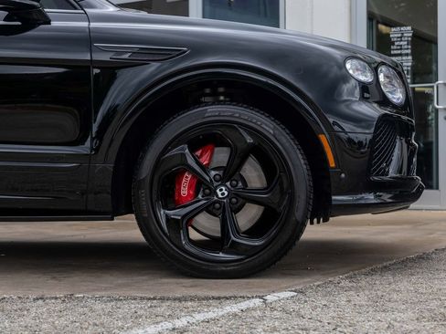 Certified 2024 Bentley Bentayga AWD/4WD image 6