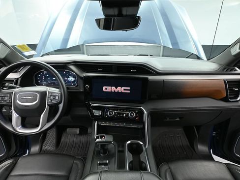 Used 2025 GMC Sierra 1500 Denali w/ Technology Package AWD/4WD image 34