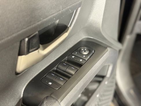 Used 2024 Toyota Tacoma TRD Off-Road image 27