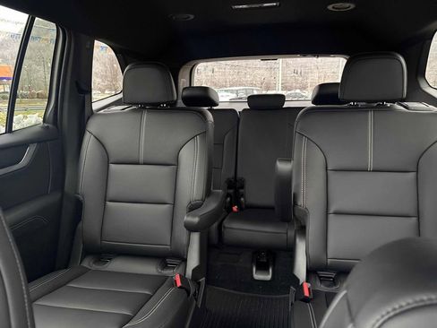 New 2026 GMC Acadia Elevation image 24