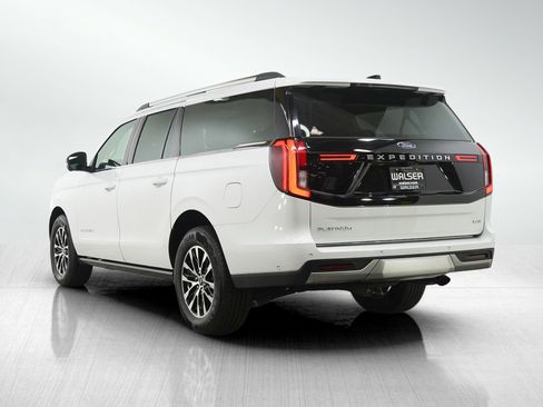 Used 2025 Ford Expedition Max Platinum AWD/4WD image 3