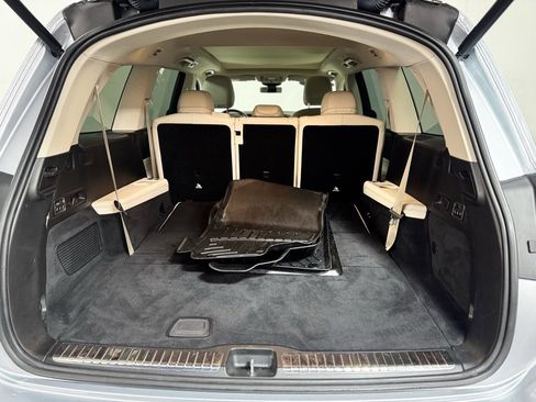 Used 2022 Mercedes-Benz GLS 450 4MATIC image 8