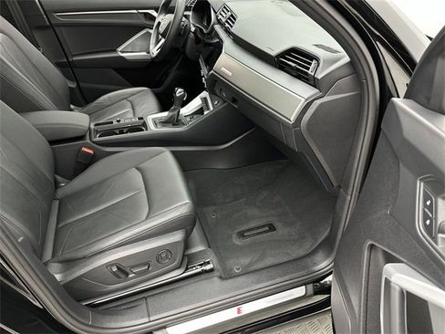 Certified 2025 Audi Q3 2.0T Premium Plus image 25