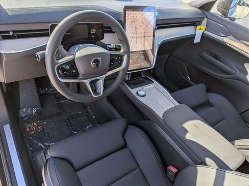 New 2025 Volvo EX90 Ultra image 3