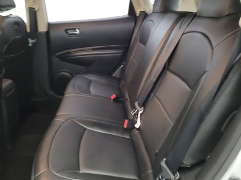 Used 2014 Nissan Rogue S w/ Convenience Package AWD/4WD image 18