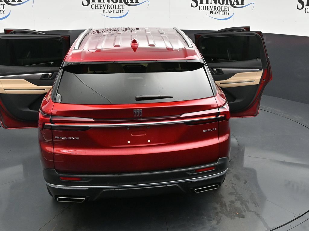 Used 2025 Buick Enclave Preferred w/ Power Package FWD image 35