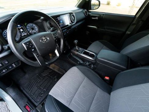 Used 2023 Toyota Tacoma TRD Off-Road image 28