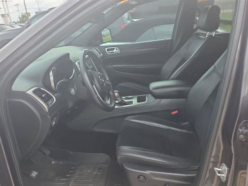 Used 2018 Jeep Grand Cherokee Altitude RWD image 10