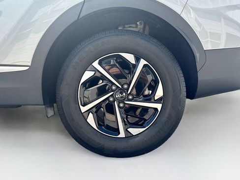 Certified 2023 Kia Sportage LX AWD/4WD image 32
