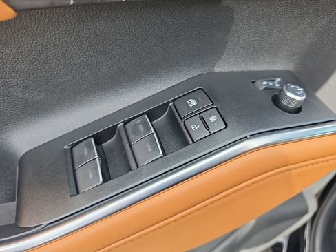 New 2026 Toyota Highlander Platinum AWD/4WD image 11