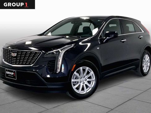 Used 2023 Cadillac XT4 Luxury w/ Cold Weather Package image 1