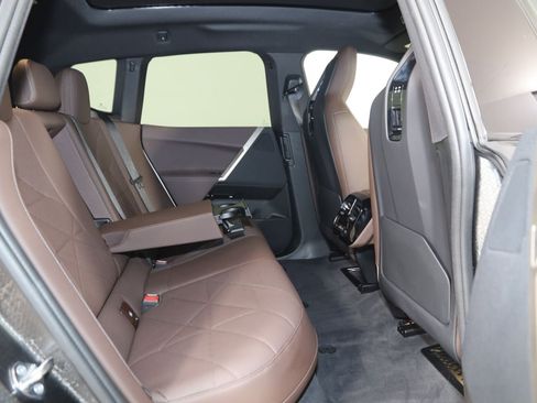 Used 2023 BMW iX xDrive50 AWD/4WD image 14