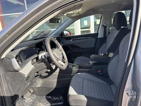 New 2026 Volkswagen Tiguan S image 9