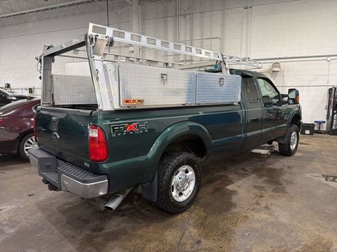 Used 2011 Ford F250 XLT w/ XLT Premium Pkg AWD/4WD image 4