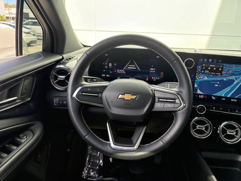 Used 2024 Chevrolet Blazer EV LT AWD/4WD image 16
