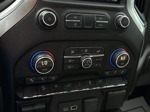 Used 2019 Chevrolet Silverado 1500 LTZ AWD/4WD image 21
