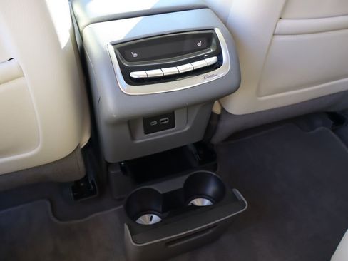 Used 2025 Cadillac XT6 Premium Luxury image 43