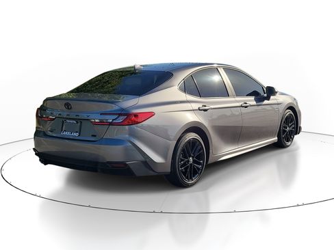 Certified 2025 Toyota Camry SE FWD image 7
