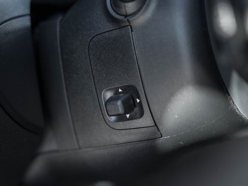 Used 2023 Mercedes-Benz C 300 4MATIC Sedan w/ Exclusive Trim Package image 39