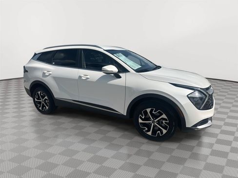 Used 2023 Kia Sportage EX AWD/4WD image 3